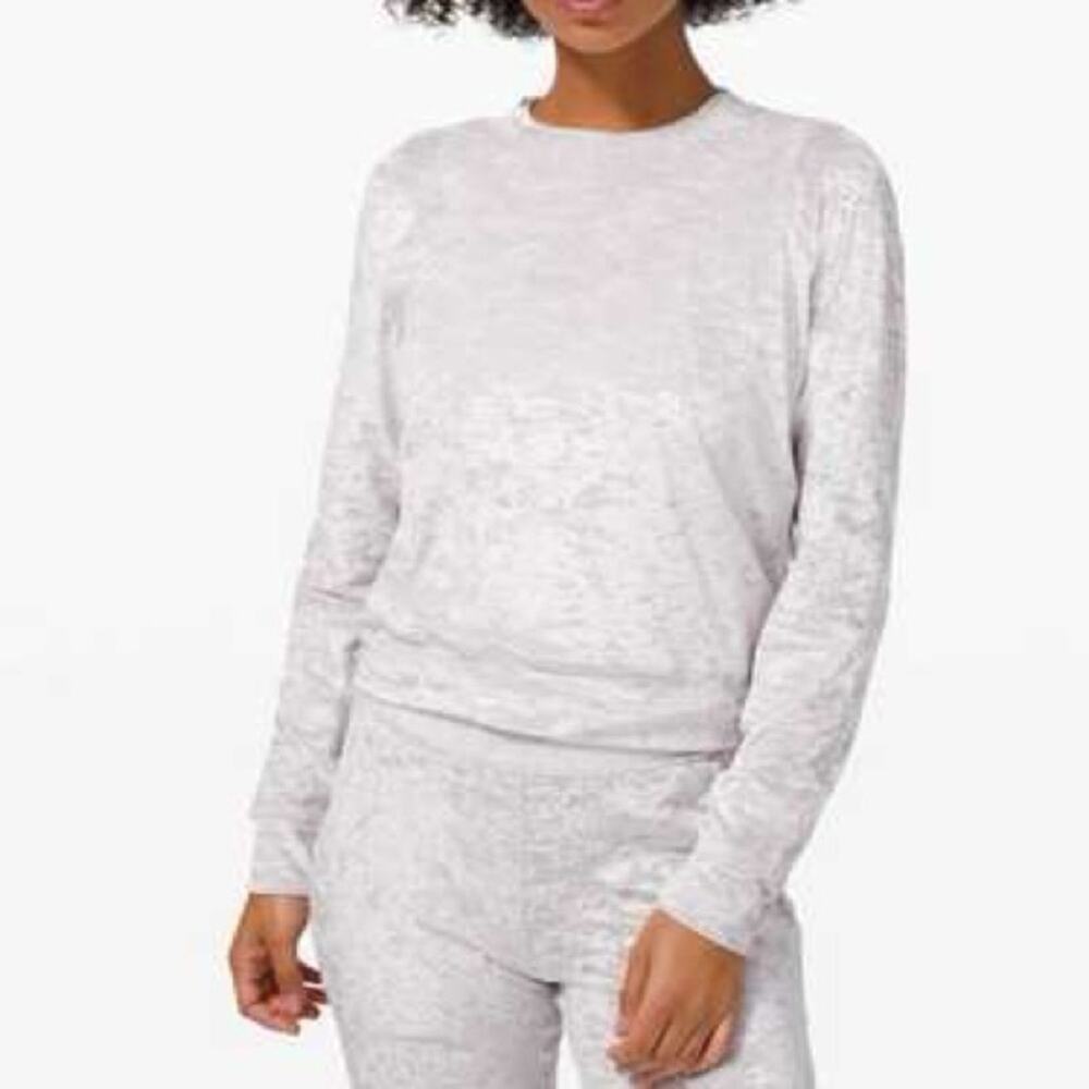 NEW Lululemon Warm Down Crew Crushed Velvet Shirt in Chrome Special Edition 8